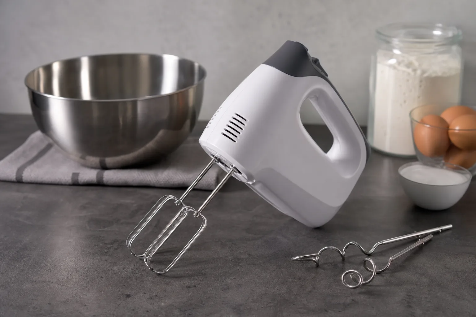 Handmixer fuer Ruehrteige: Techniken fuer perfekte Konsistenz